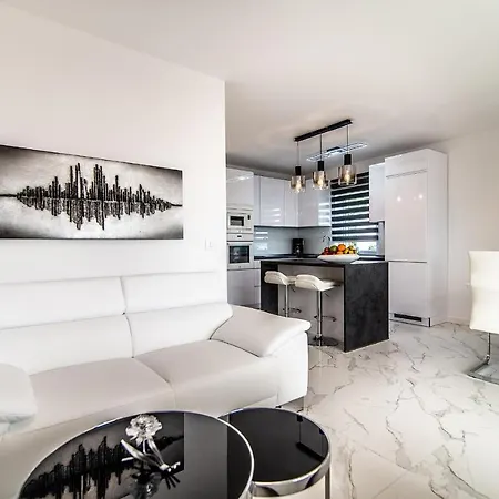 Luxury Queens Apartament *